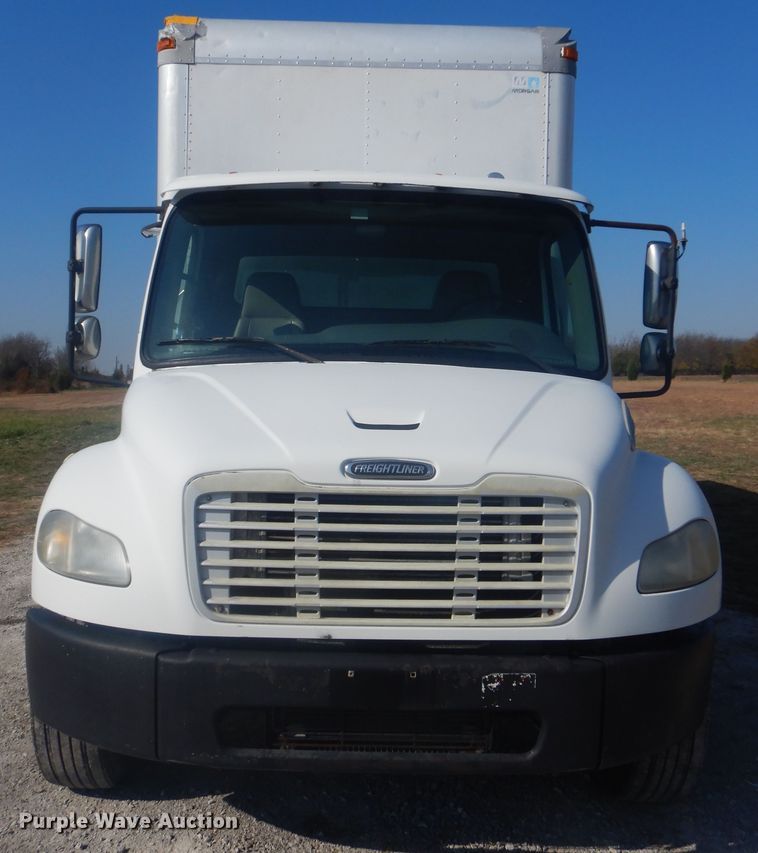 image for item HX9024 2005 Freightliner Business Class M2  box truck