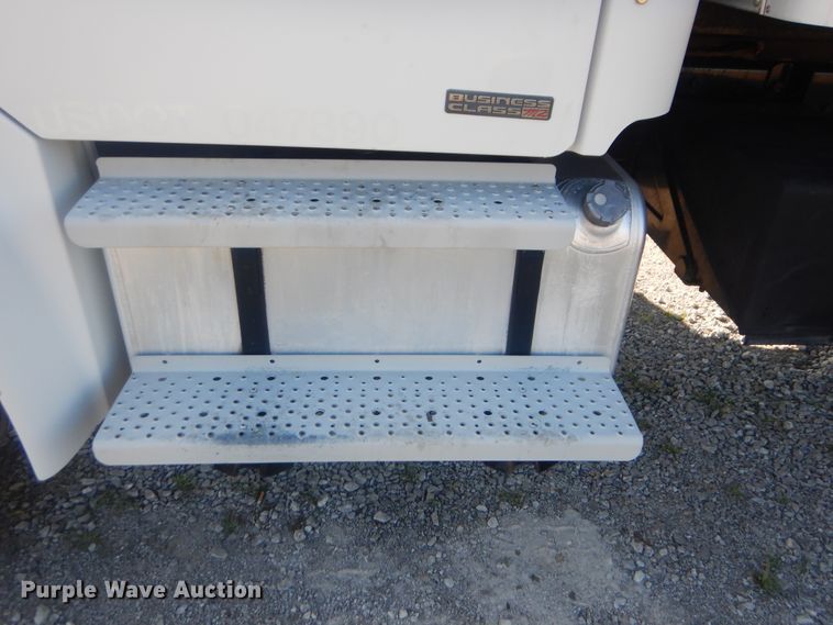 image for item HX9024 2005 Freightliner Business Class M2  box truck