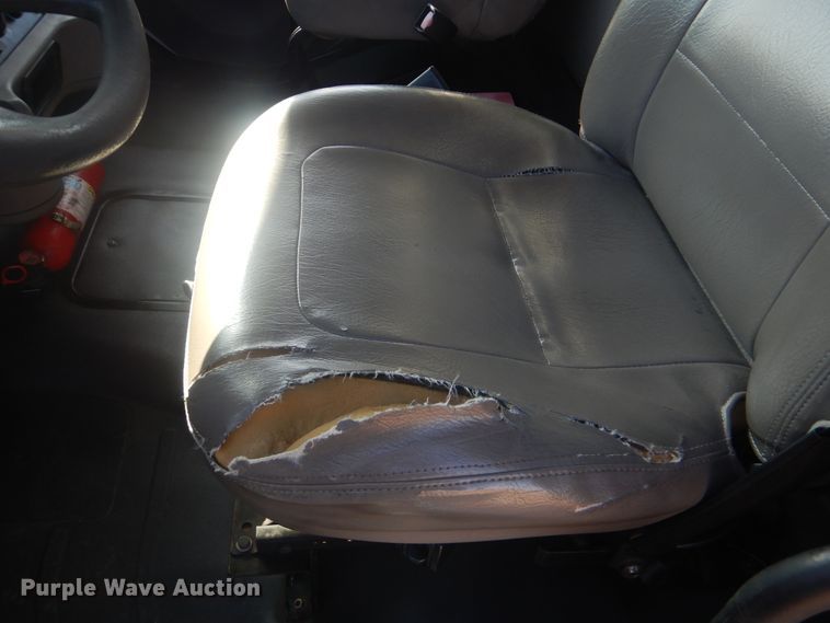 image for item HX9024 2005 Freightliner Business Class M2  box truck