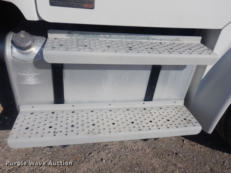 image for item HX9024 2005 Freightliner Business Class M2  box truck