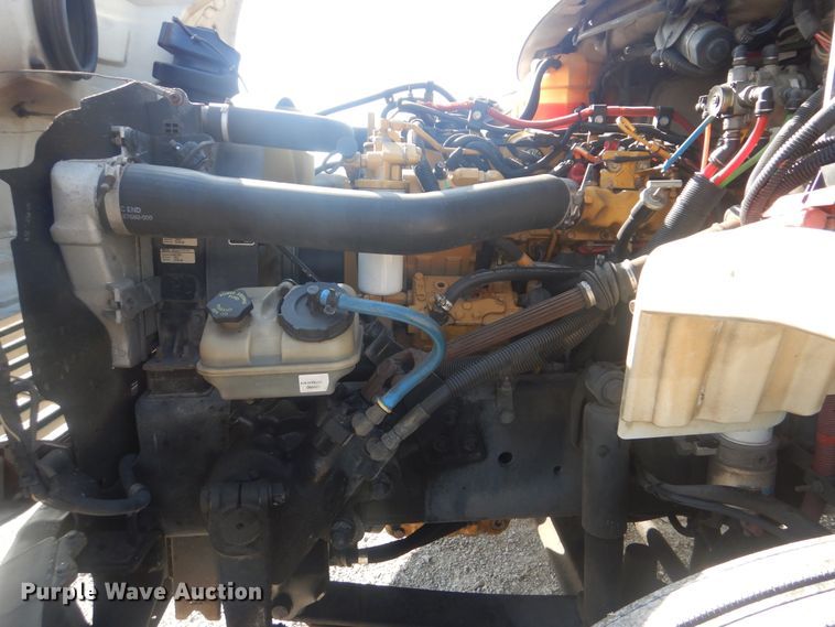 image for item HX9024 2005 Freightliner Business Class M2  box truck