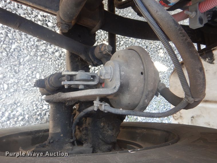 image for item HX9024 2005 Freightliner Business Class M2  box truck