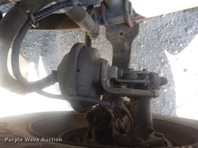 image for item HX9024 2005 Freightliner Business Class M2  box truck