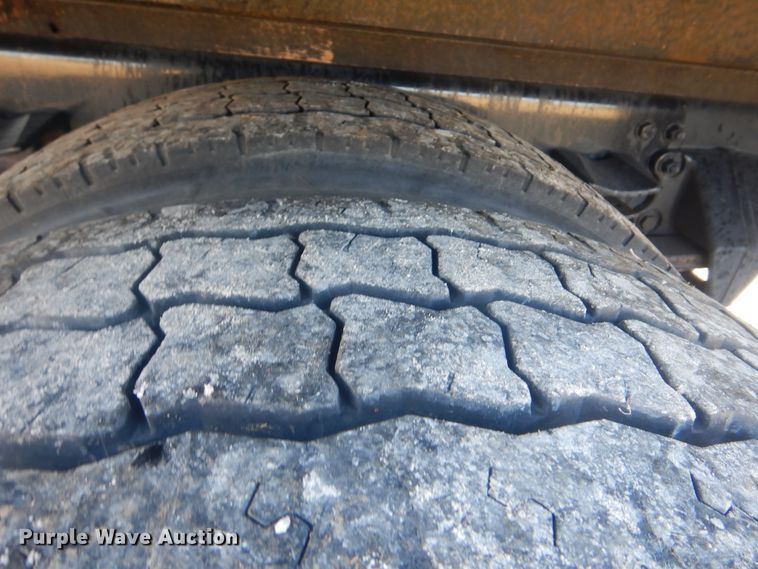 image for item HX9024 2005 Freightliner Business Class M2  box truck