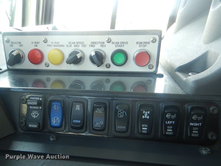 image for item HX9026 2009 Mack MRU613  bridge inspection truck