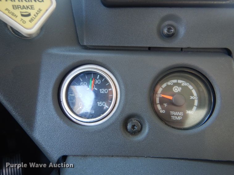 image for item HX9026 2009 Mack MRU613  bridge inspection truck