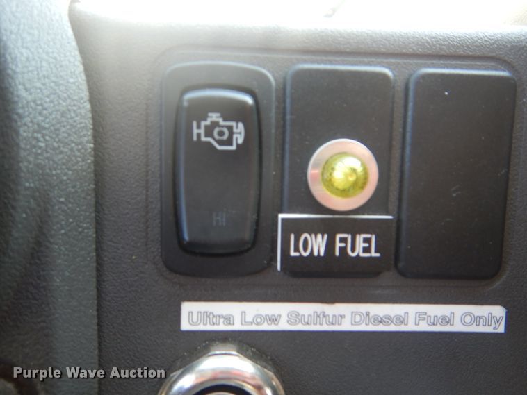 image for item HX9026 2009 Mack MRU613  bridge inspection truck