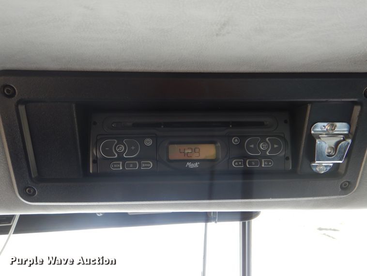 image for item HX9026 2009 Mack MRU613  bridge inspection truck