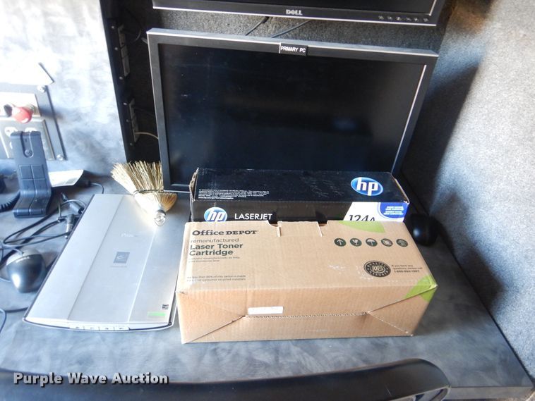 image for item HX9026 2009 Mack MRU613  bridge inspection truck