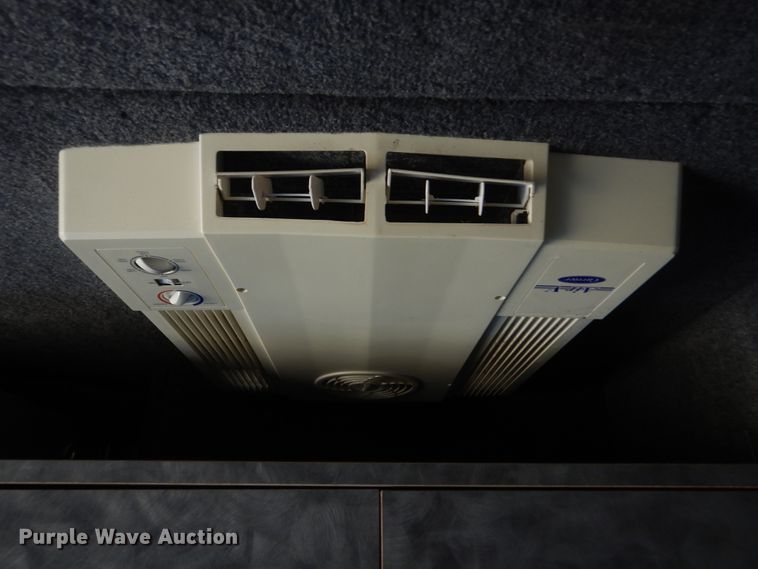 image for item HX9026 2009 Mack MRU613  bridge inspection truck