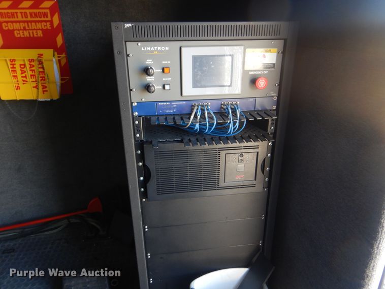 image for item HX9026 2009 Mack MRU613  bridge inspection truck