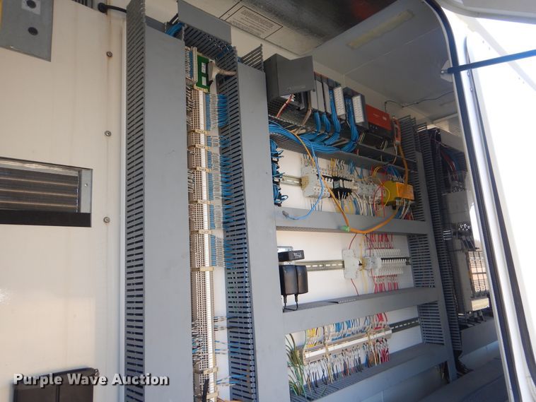 image for item HX9026 2009 Mack MRU613  bridge inspection truck