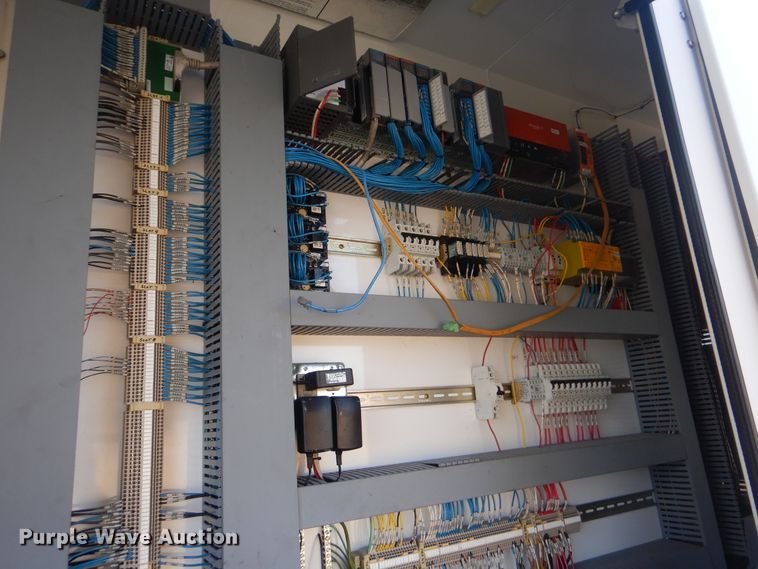 image for item HX9026 2009 Mack MRU613  bridge inspection truck