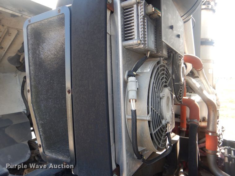 image for item HX9026 2009 Mack MRU613  bridge inspection truck