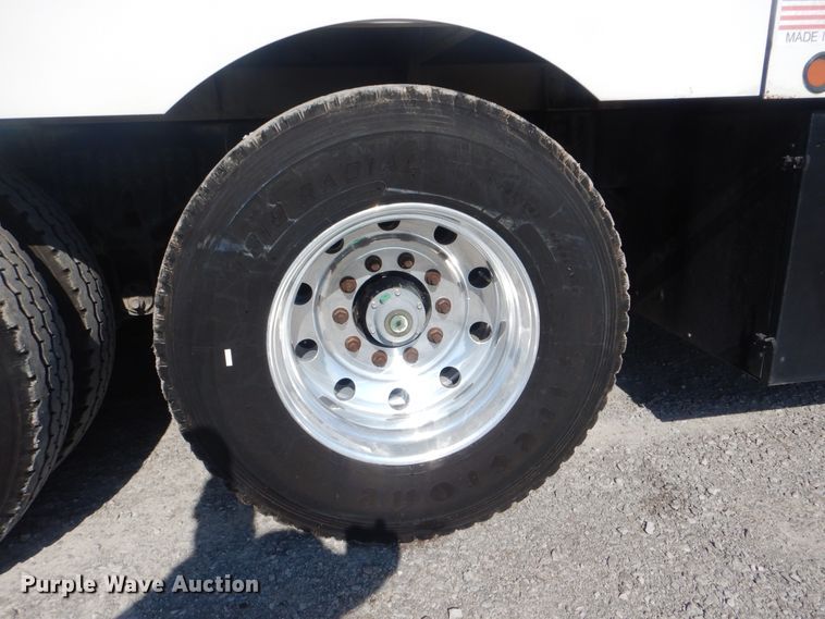 image for item HX9026 2009 Mack MRU613  bridge inspection truck