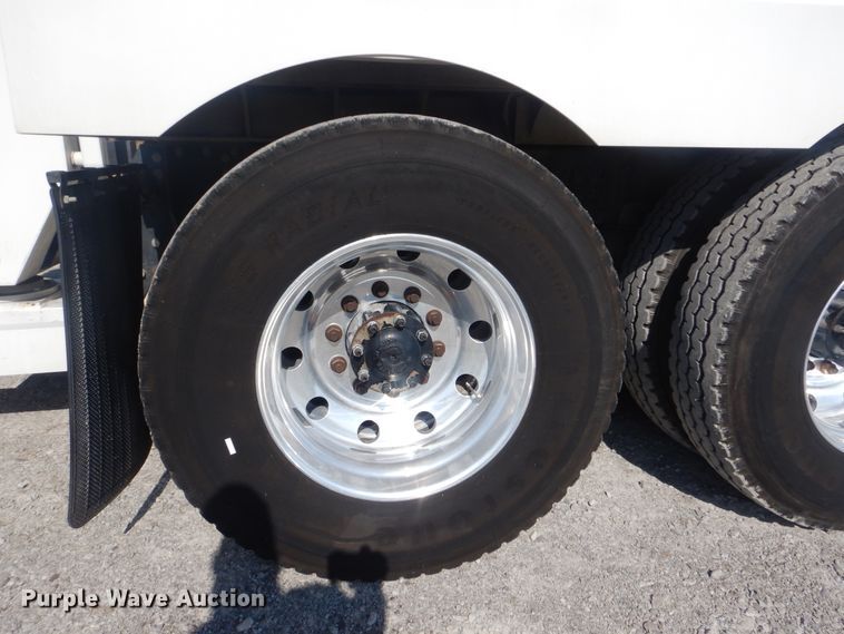 image for item HX9026 2009 Mack MRU613  bridge inspection truck