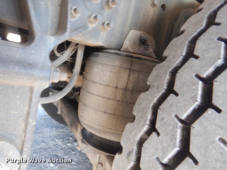 image for item HX9026 2009 Mack MRU613  bridge inspection truck