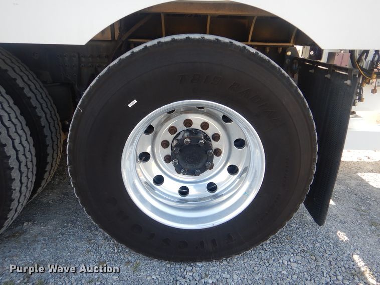 image for item HX9026 2009 Mack MRU613  bridge inspection truck