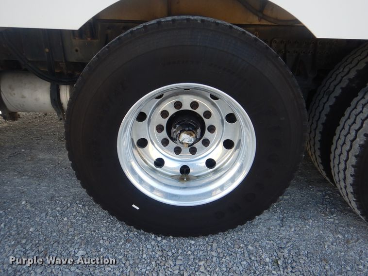 image for item HX9026 2009 Mack MRU613  bridge inspection truck