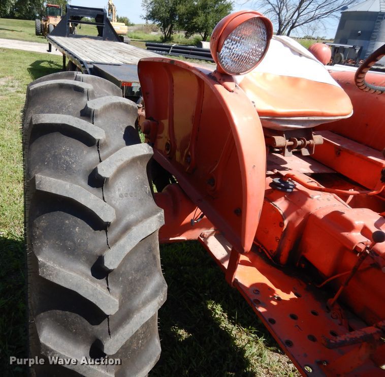 image for item HY9576 1962 Allis Chalmers D12  tractor
