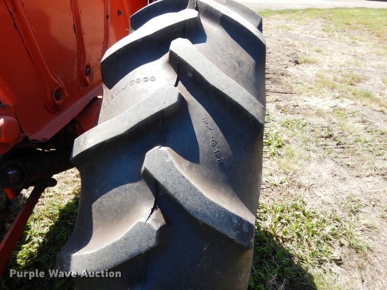 image for item HY9576 1962 Allis Chalmers D12  tractor