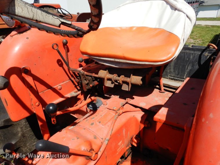 image for item HY9576 1962 Allis Chalmers D12  tractor