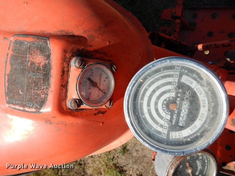 image for item HY9576 1962 Allis Chalmers D12  tractor