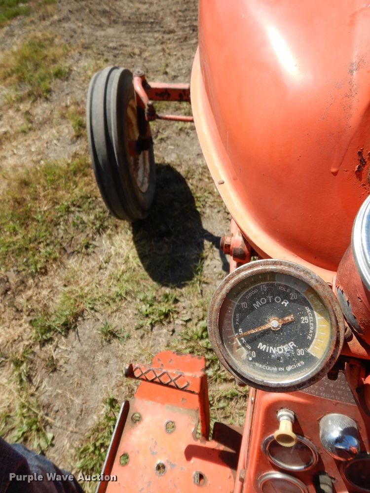 image for item HY9576 1962 Allis Chalmers D12  tractor