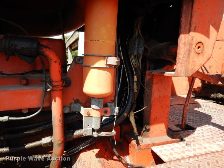 image for item HY9578 1966 Allis Chalmers D21  tractor