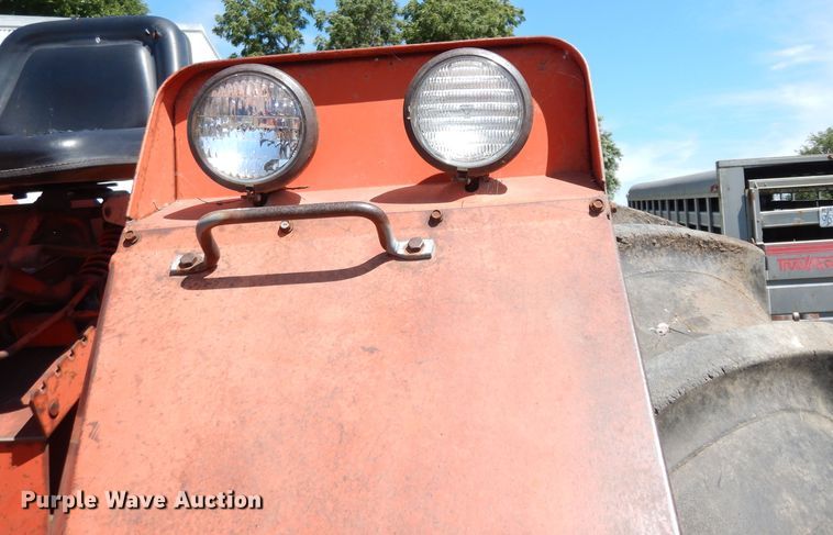 image for item HY9578 1966 Allis Chalmers D21  tractor