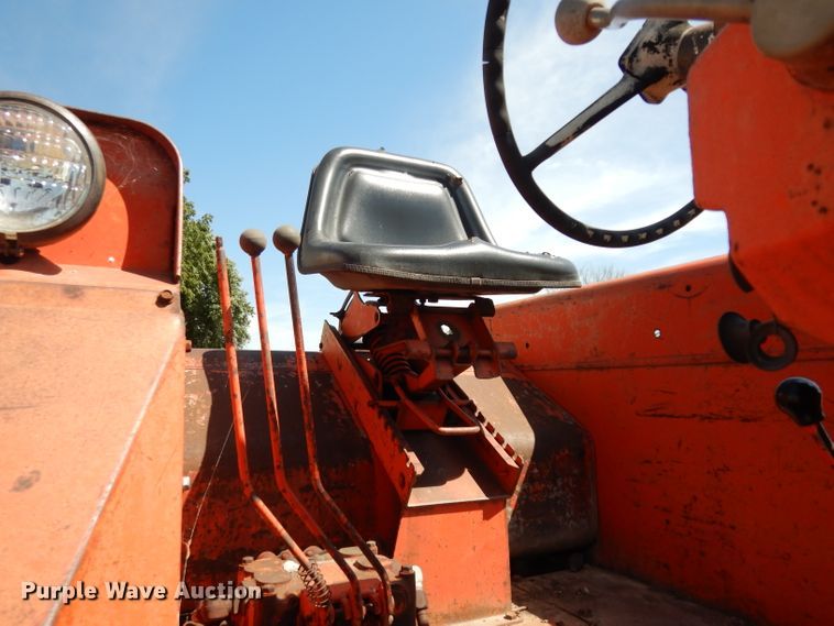 image for item HY9578 1966 Allis Chalmers D21  tractor