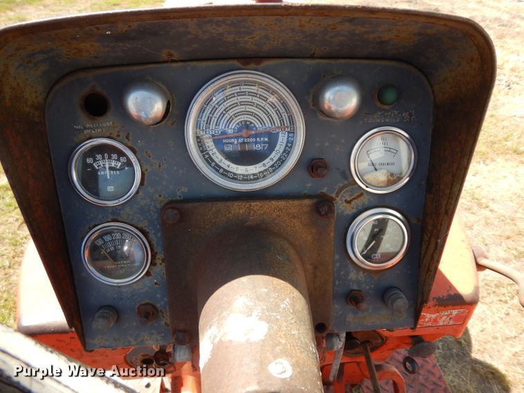 image for item HY9578 1966 Allis Chalmers D21  tractor