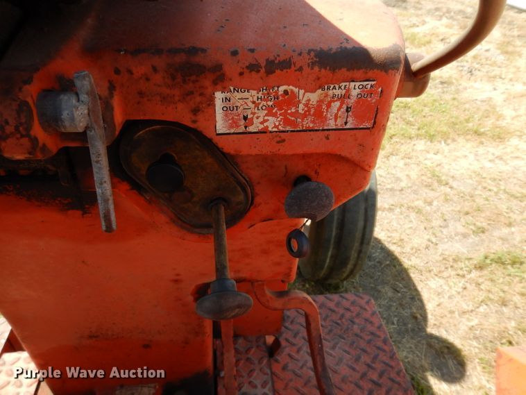 image for item HY9578 1966 Allis Chalmers D21  tractor