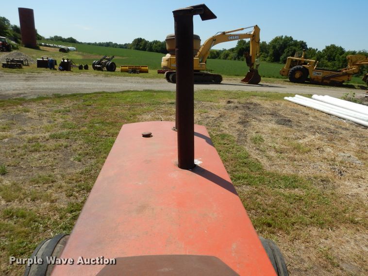 image for item HY9578 1966 Allis Chalmers D21  tractor