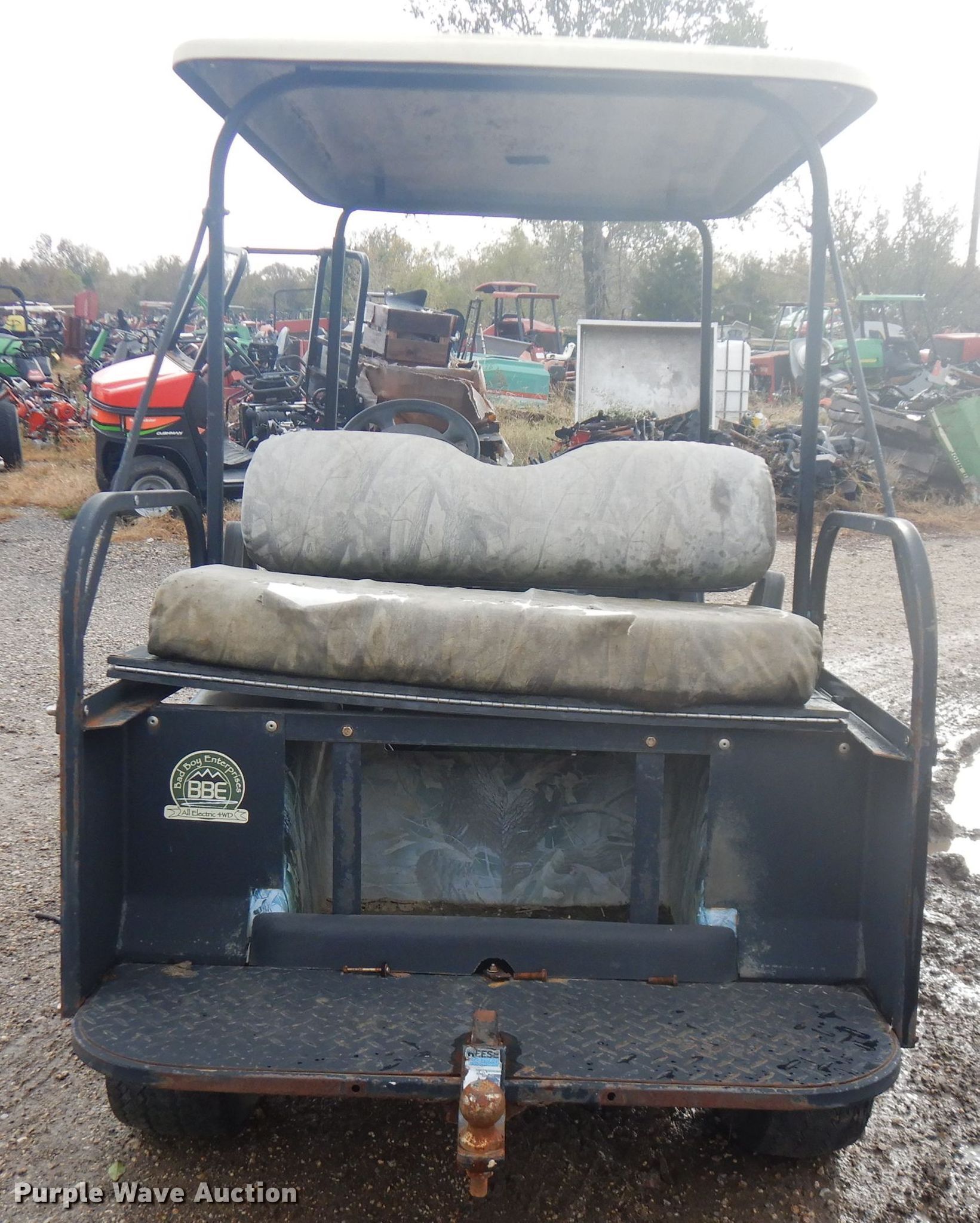 (2) golf carts in Iola, KS Item FW9849 sold Purple Wave