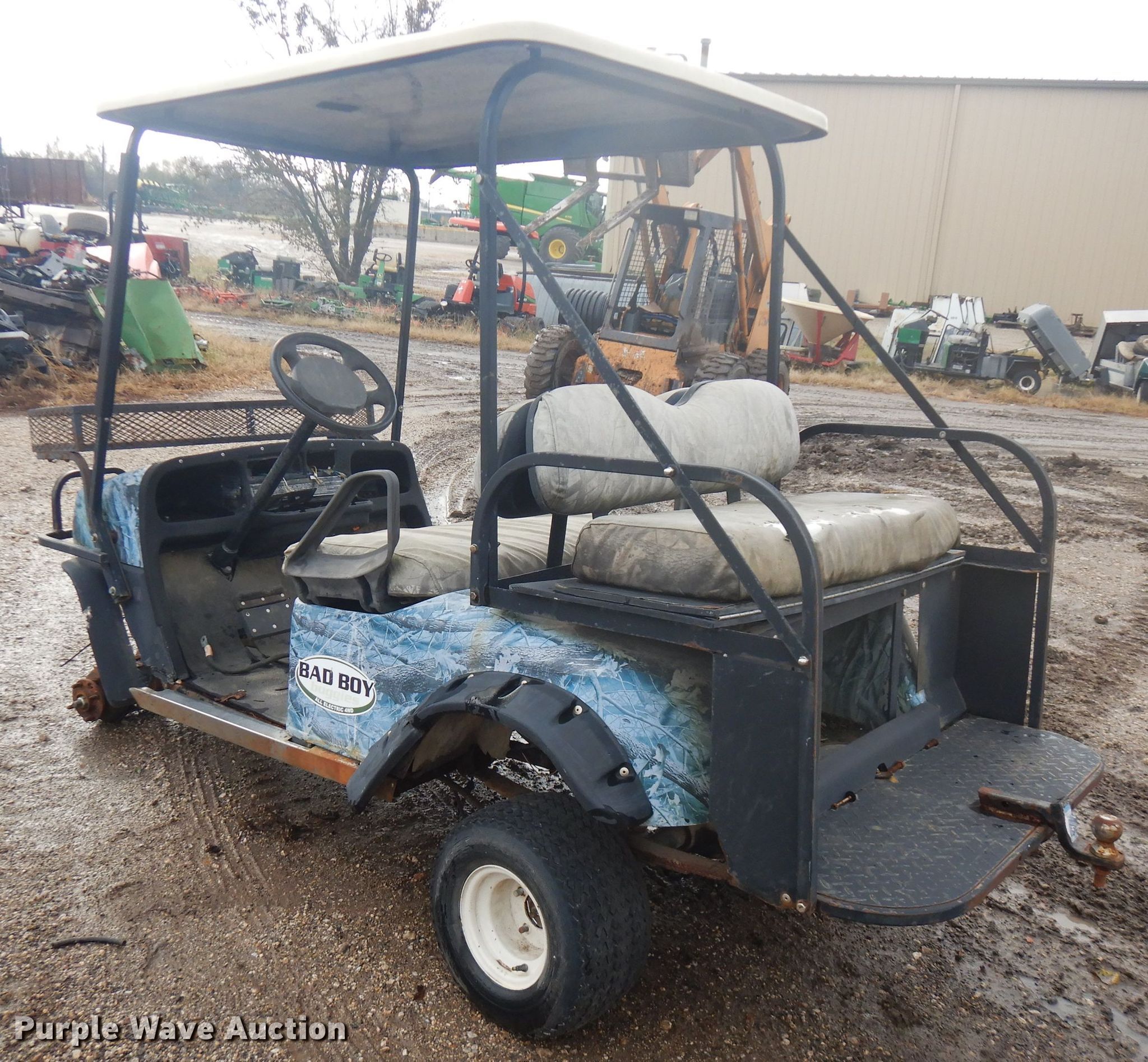 (2) golf carts in Iola, KS Item FW9849 sold Purple Wave