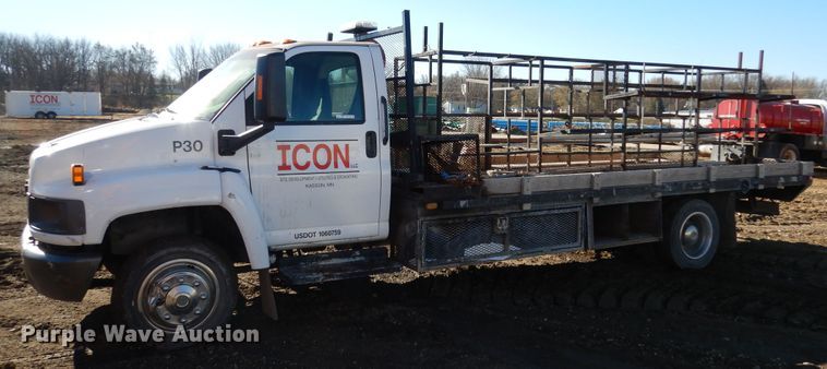 image for item AF9930 2006 Chevrolet C5500  flatbed truck