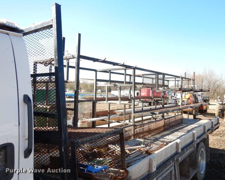 image for item AF9930 2006 Chevrolet C5500  flatbed truck