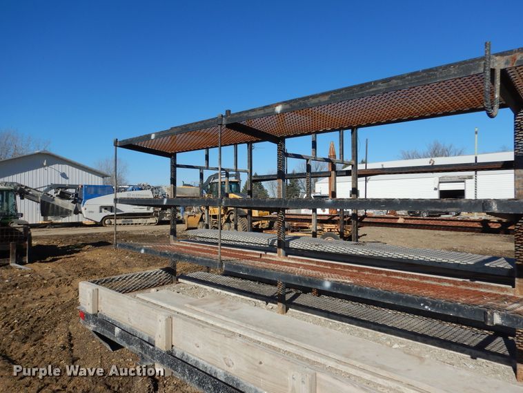 image for item AF9930 2006 Chevrolet C5500  flatbed truck