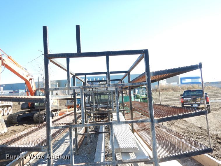 image for item AF9930 2006 Chevrolet C5500  flatbed truck