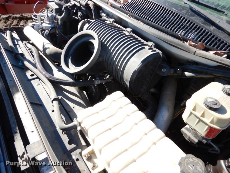 image for item AF9930 2006 Chevrolet C5500  flatbed truck