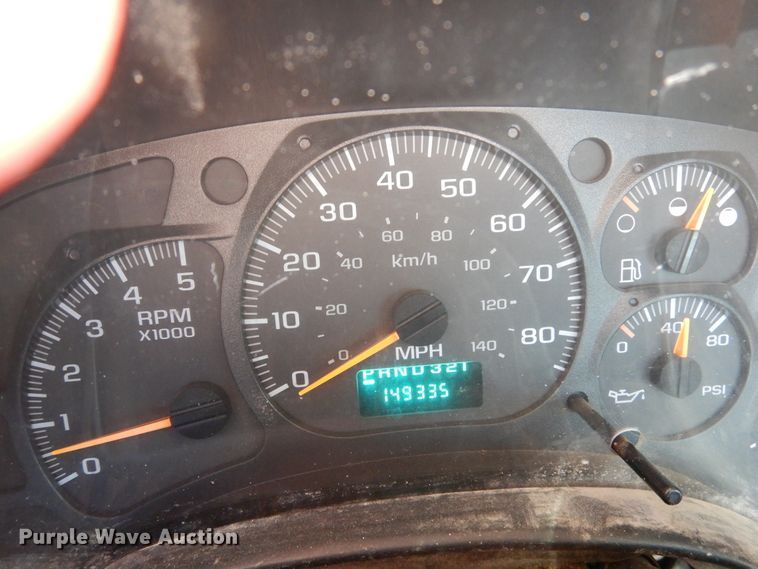 image for item AF9930 2006 Chevrolet C5500  flatbed truck