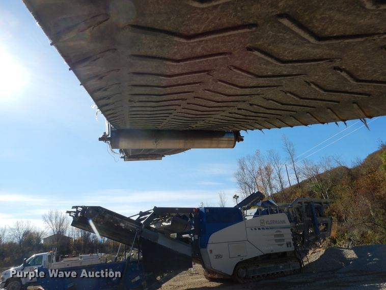 image for item AF9934 1996 Viper 301 Turbo  screen