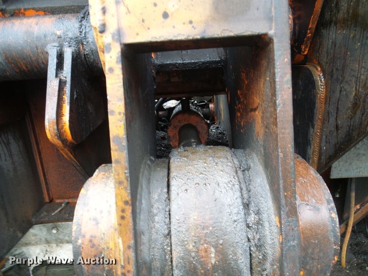 image for item DC2919 Al Jon 580CL car baler