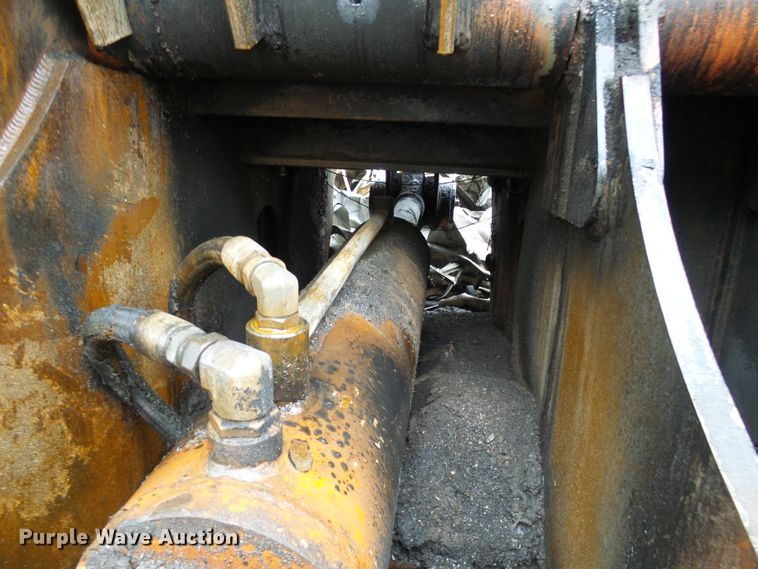 image for item DC2919 Al Jon 580CL car baler