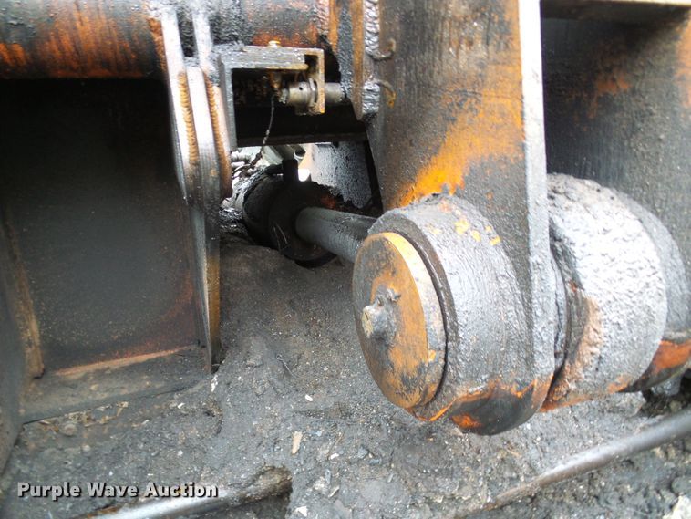 image for item DC2919 Al Jon 580CL car baler