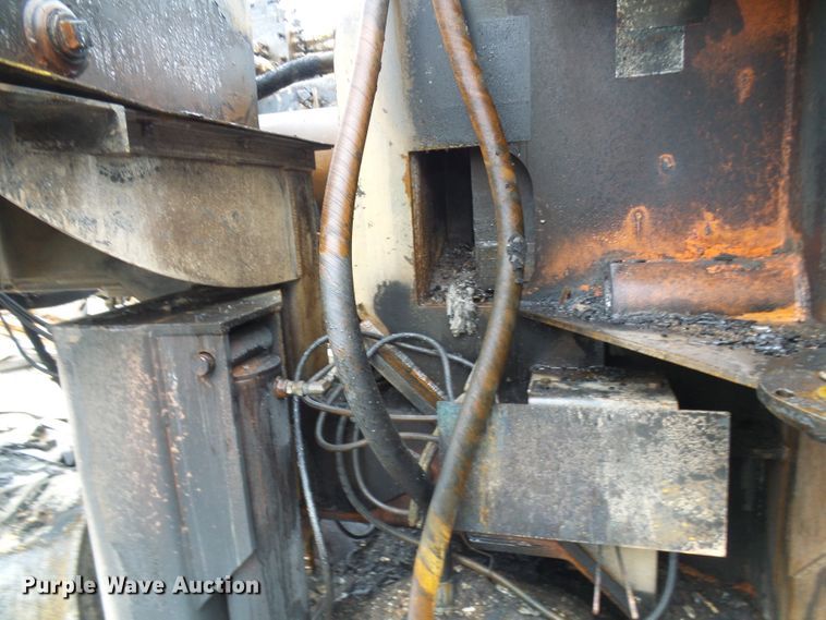 image for item DC2919 Al Jon 580CL car baler