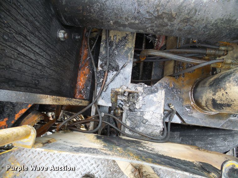 image for item DC2919 Al Jon 580CL car baler