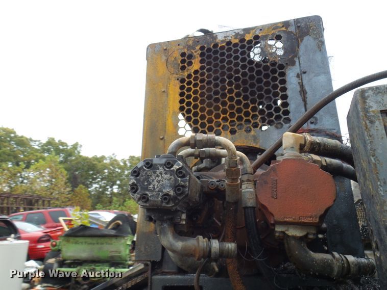 image for item DC2919 Al Jon 580CL car baler