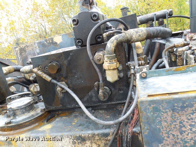 image for item DC2919 Al Jon 580CL car baler